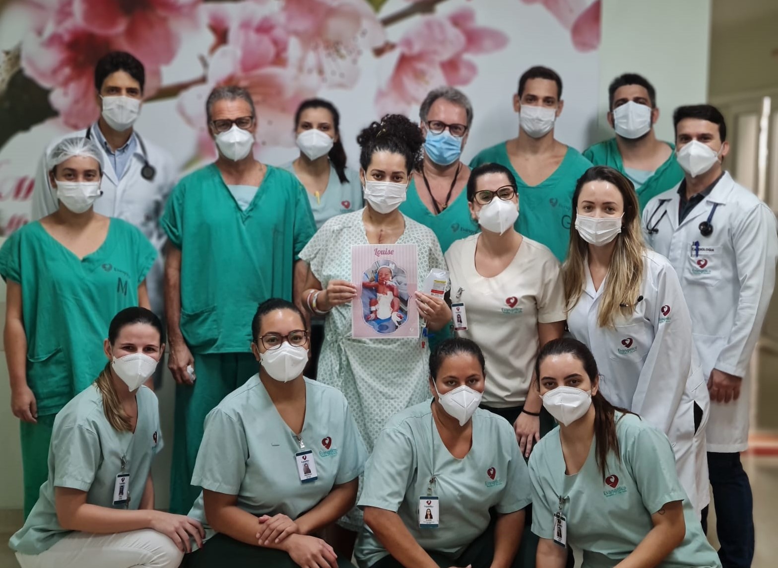 Equipe de enfermagem do Hospital Universitário Evangélico